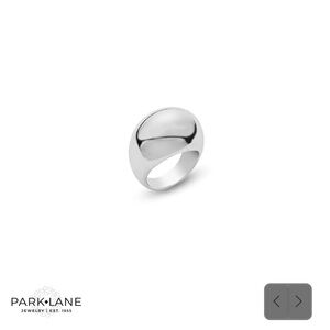 Park Lane “Sphere” Ring in Silver in Size 6! BNIB!!